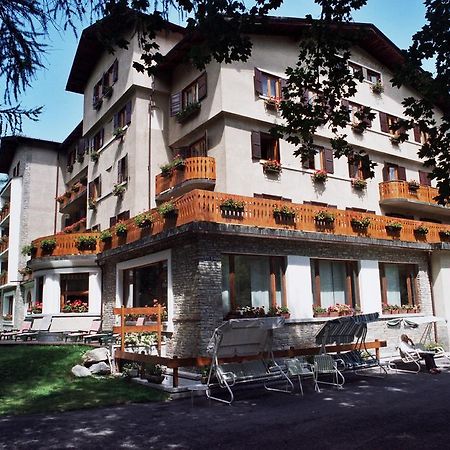 Hotel Des Geneys 바르도네키아 외부 사진